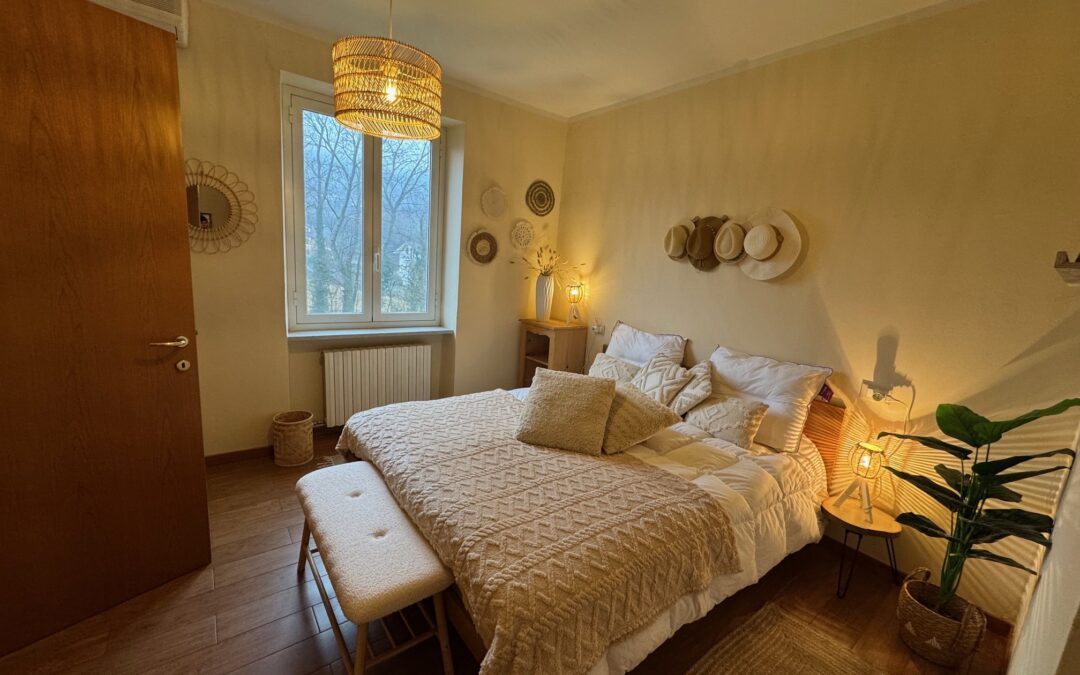 Cottage Wisteria** – Prasco
